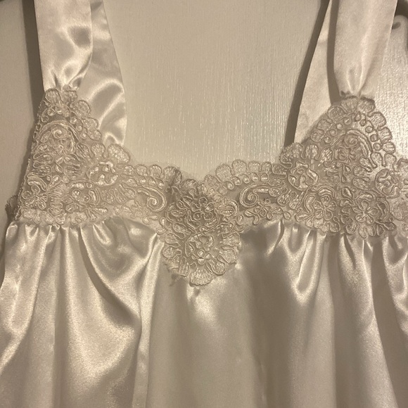 Cabernet Women’s Satin & Lace Full Slip Nightgown - Picture 2 of 8